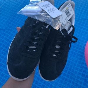 Gazelle adidas shoes